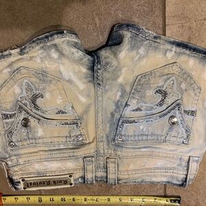 Rock Revival Julieya 26 white wash jean shorts